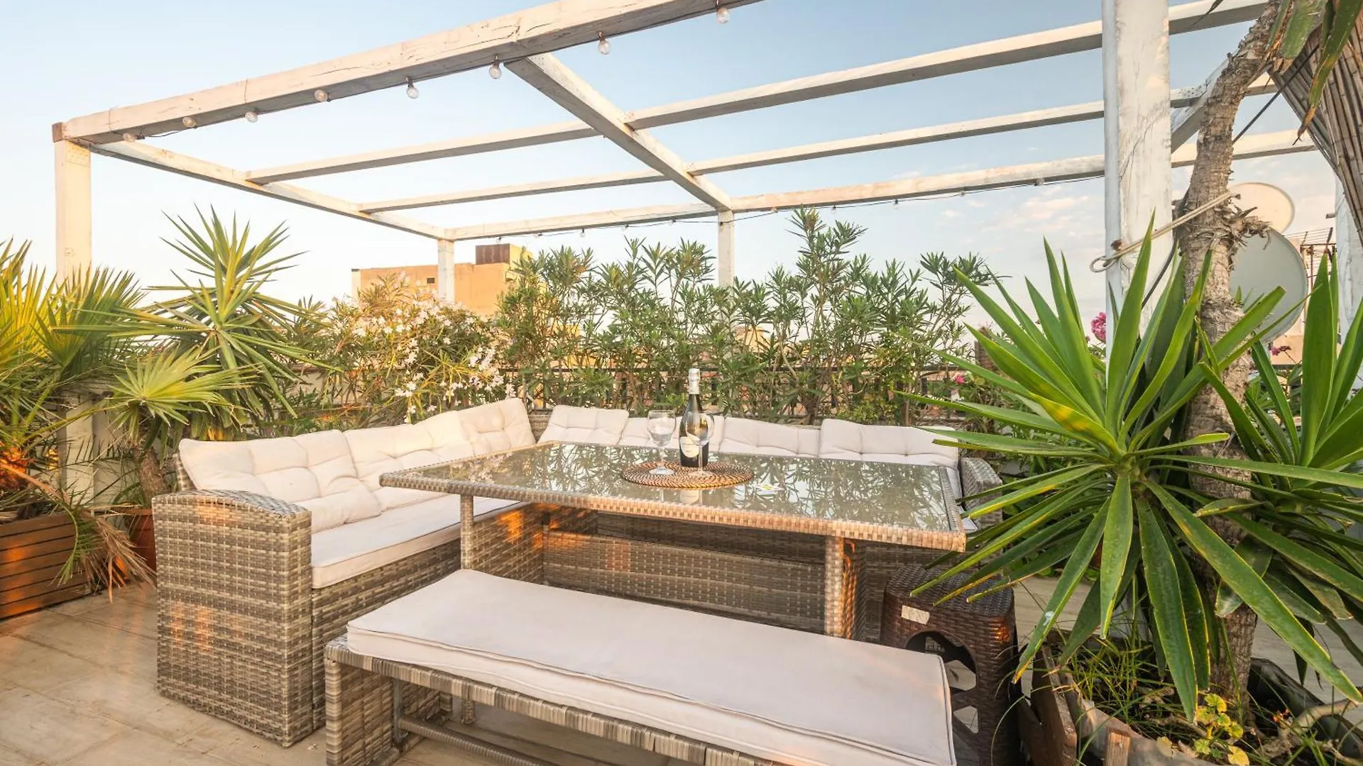 Follow The Sun Catania - Rooftop Terrace Guest house